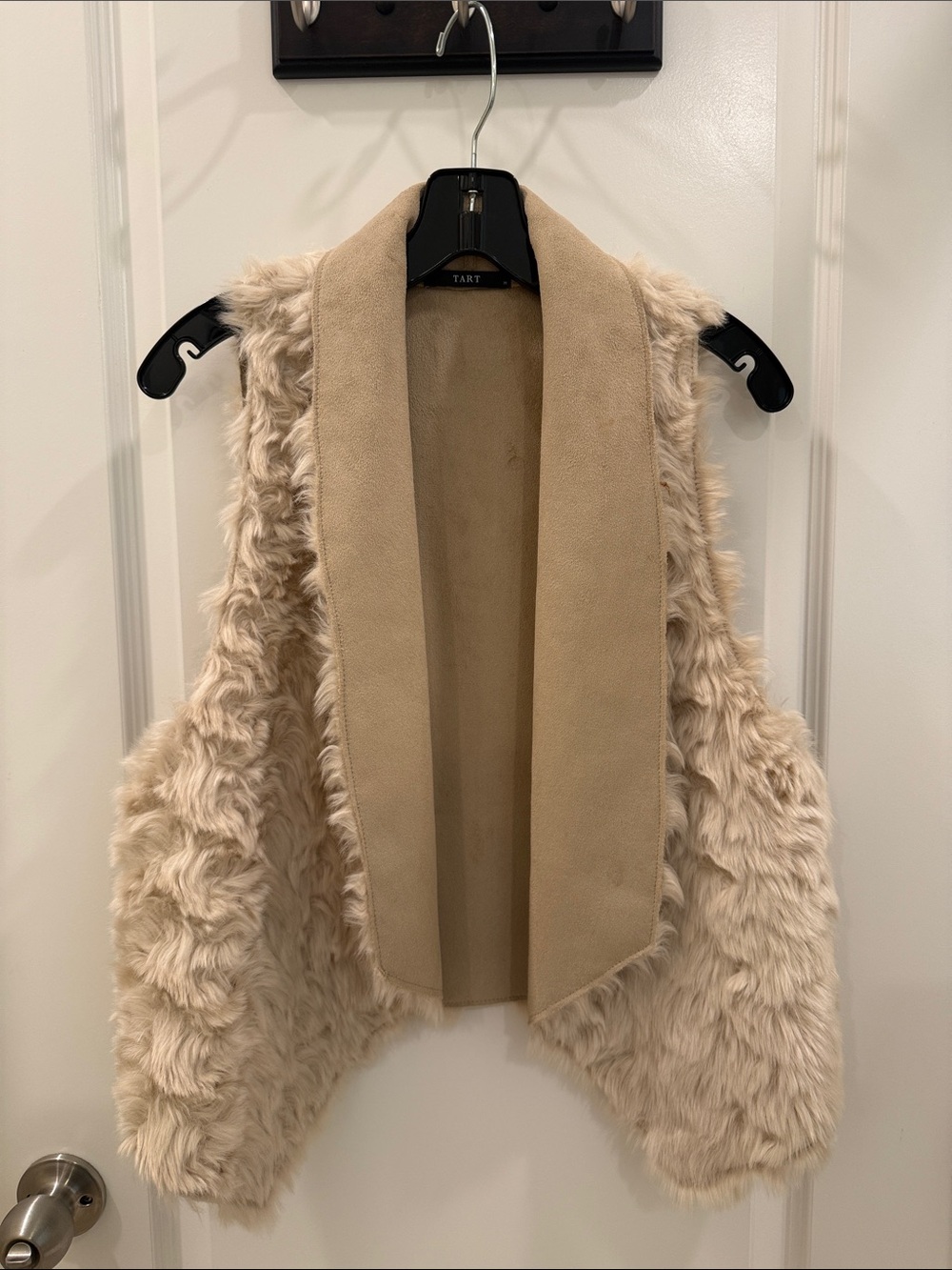 Tart Women's Faux Fur Vest in Light Beige with Suede Collar